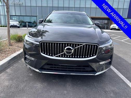 Platinum Gray Metallic 2023 Volvo XC60 B5 Ultimate Bright Theme