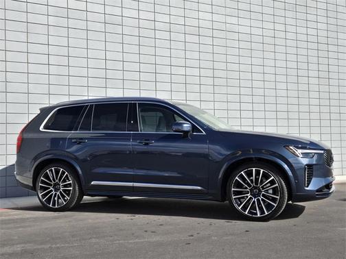 2025 Volvo XC90 B6 Ultra