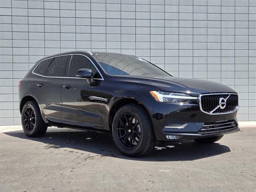 2021 Volvo XC60 T6 Momentum