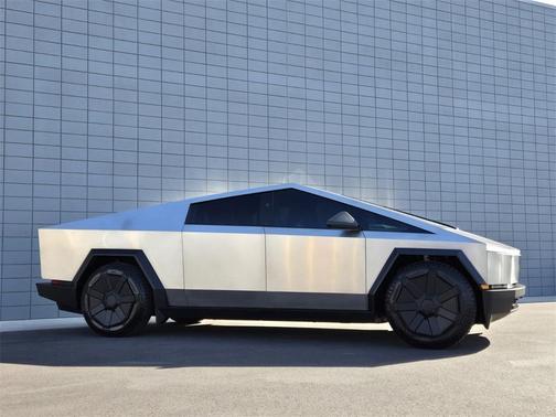 2024 Tesla Cybertruck Cyberbeast