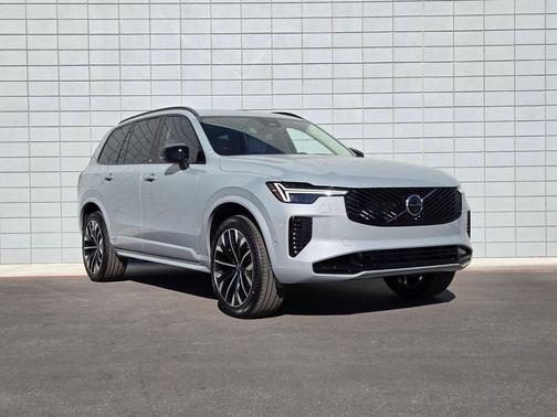 2026 Volvo XC90 B6 Ultra Dark Theme 7-Seater