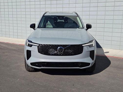 2026 Volvo XC90 B6 Ultra Dark Theme 7-Seater