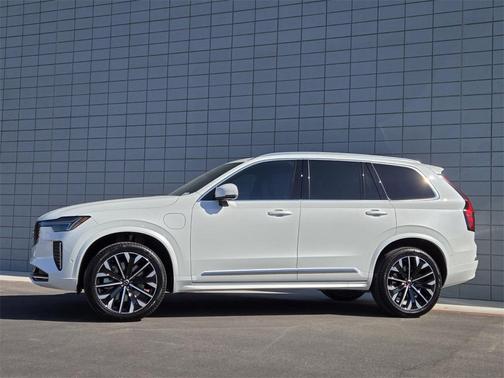 2025 Volvo XC90 Plug-In Hybrid T8 Plus 7-Seater