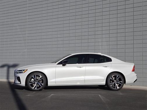 2025 Volvo S60 B5 Core