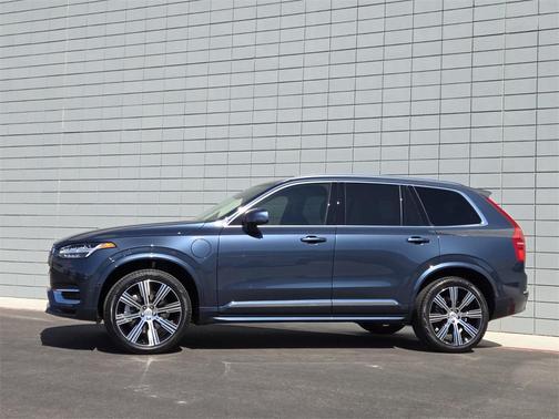 2025 Volvo XC90 Plug-In Hybrid T8 Plus 7-Seater