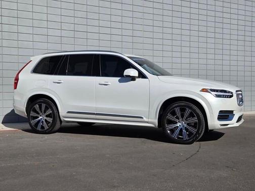 2024 Volvo XC90 B6 Ultimate Bright Theme 7-Seater