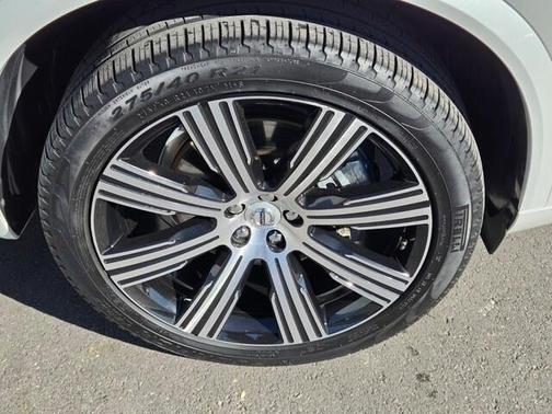 2024 Volvo XC90 B6 Ultimate Bright Theme 7-Seater