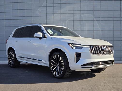 2025 Volvo XC90 B6 Plus 7-Seater