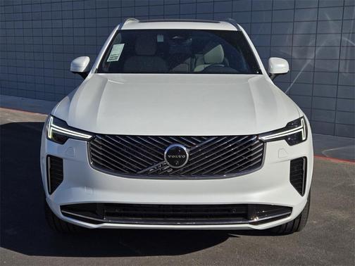 2025 Volvo XC90 B6 Plus 7-Seater
