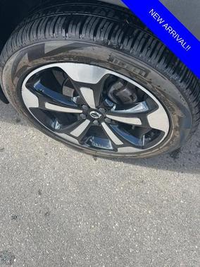 Blackstone 2021 Volvo XC40 T5 Momentum