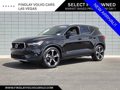 Blackstone 2021 Volvo XC40 T5 Momentum