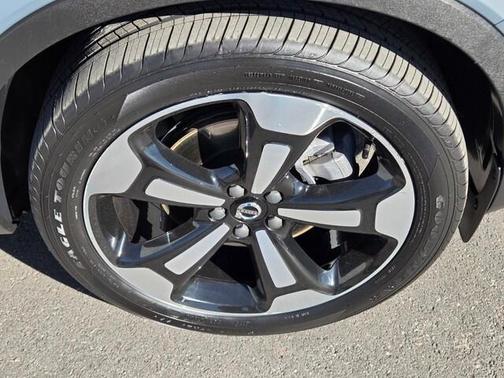 2021 Volvo XC40 T4 Momentum