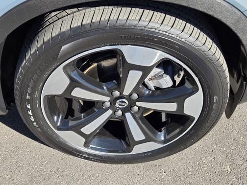 2021 Volvo XC40 T4 Momentum