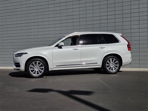 2019 Volvo XC90 T6 Inscription