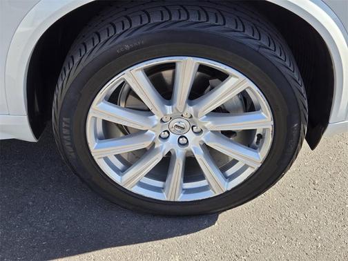 2019 Volvo XC90 T6 Inscription