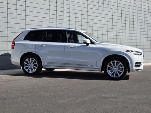 2019 Volvo XC90 T6 Inscription