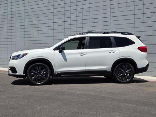 Crystal White Pearl 2022 Subaru Ascent Onyx Edition