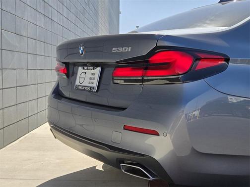 2022 BMW 530 i