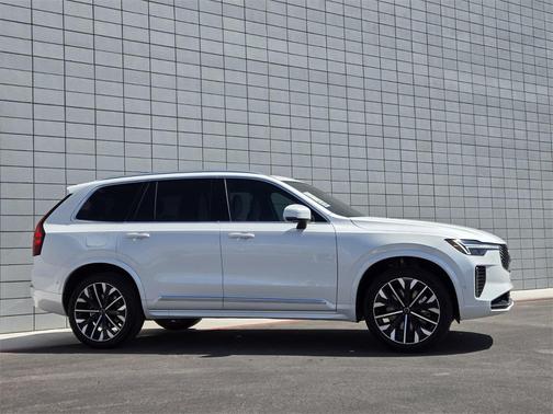 2025 Volvo XC90 Plug-In Hybrid T8 Plus 7-Seater