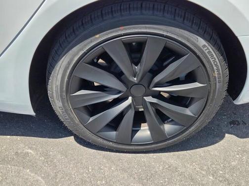 Pearl White Multi 2023 Tesla Model 3 Base