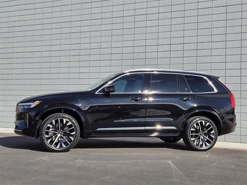 2025 Volvo XC90 Plug-In Hybrid T8 Plus 7-Seater
