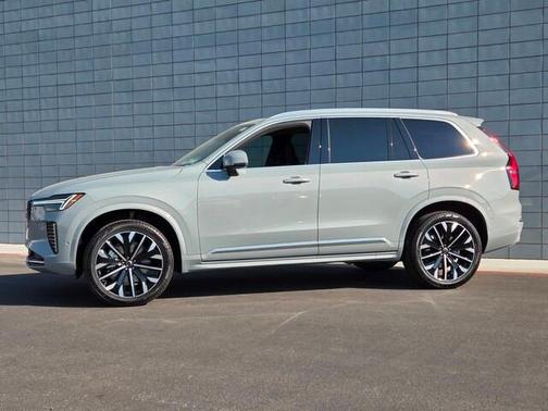 2026 Volvo XC90 B5 Plus 7-Seater