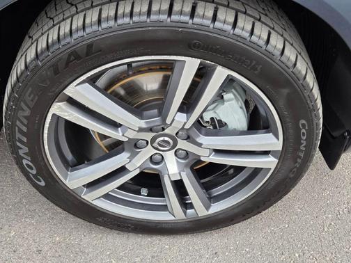 2018 Volvo XC60 T6 Momentum