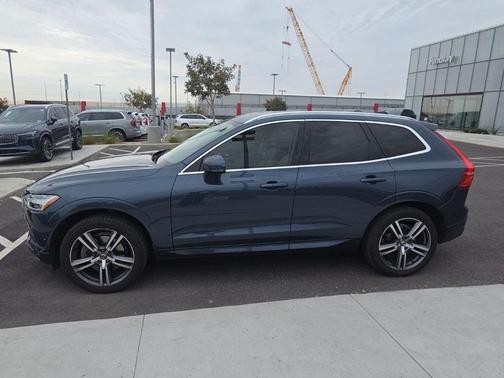 2018 Volvo XC60 T6 Momentum