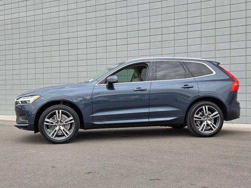 2018 Volvo XC60 T6 Momentum