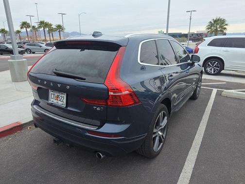 2018 Volvo XC60 T6 Momentum