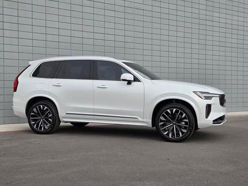 2026 Volvo XC90 B6 Plus 6-Seater