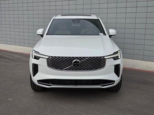 2026 Volvo XC90 B6 Plus 6-Seater