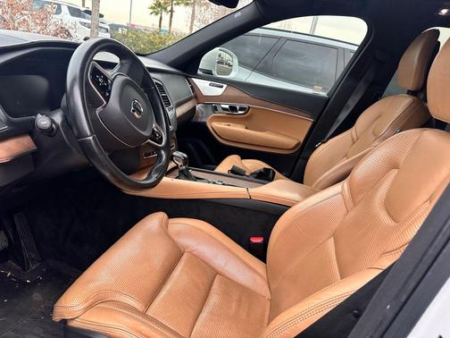 2017 Volvo XC90 T6 Inscription