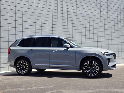 2025 Volvo XC90 Plug-In Hybrid T8 Plus 6-Seater