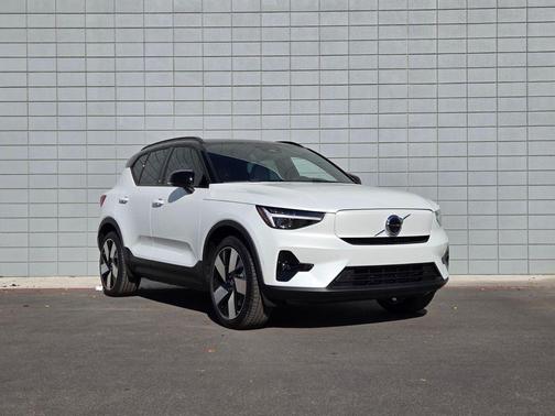 2026 Volvo EX40 Single Motor Extended Range Plus