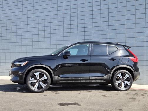 2023 Volvo XC40 Recharge Pure Electric Twin Plus