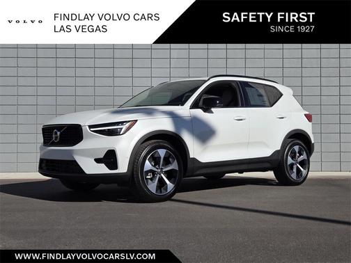 2026 Volvo XC40 B5 Plus