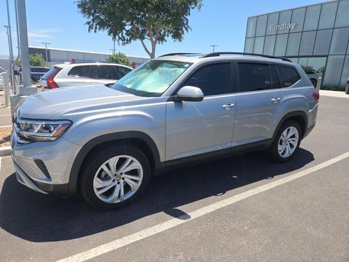 Pyrite Silver Metallic 2021 Volkswagen Atlas 3.6 V6 SE w/ Technology