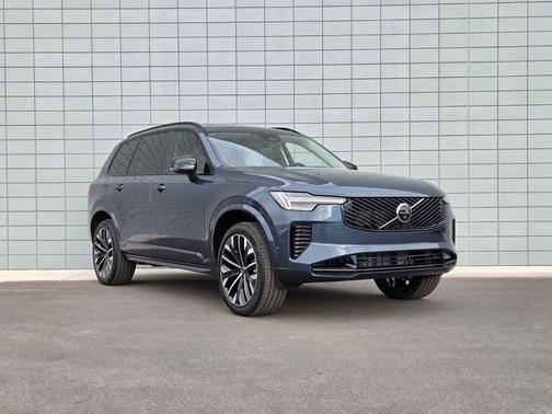 2026 Volvo XC90 B6 Ultra Dark Theme 7-Seater