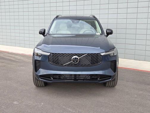 2026 Volvo XC90 B6 Ultra Dark Theme 7-Seater