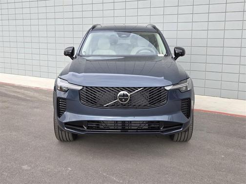2026 Volvo XC90 B6 Ultra Dark Theme 7-Seater