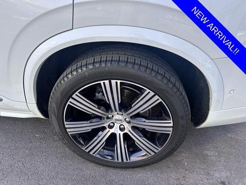 2021 Volvo XC90 Recharge Plug-In Hybrid T8 Inscription 7 Passenger