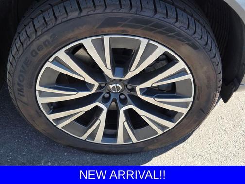 2020 Volvo XC90 Hybrid T8 Momentum 6 Passenger