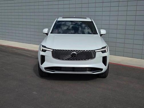 2026 Volvo XC90 Plug-In Hybrid T8 Plus 6-Seater