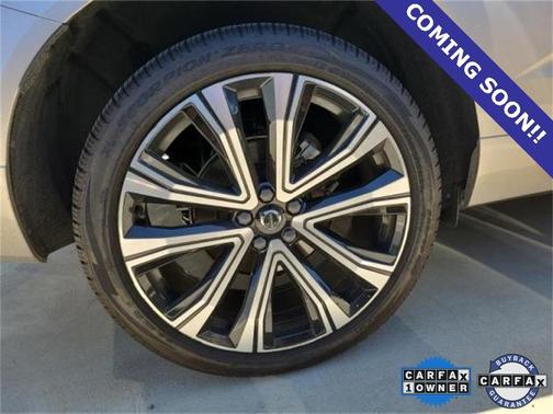 2023 Volvo XC60 B5 Ultimate Bright Theme