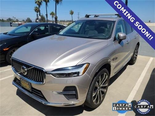 2023 Volvo XC60 B5 Ultimate Bright Theme