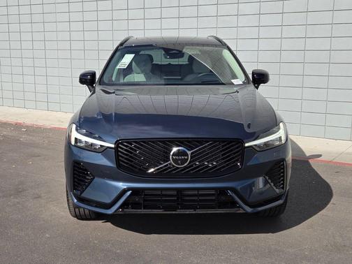 Denim Blue Metallic 2026 Volvo XC60 Plug-In Hybrid T8 Ultra