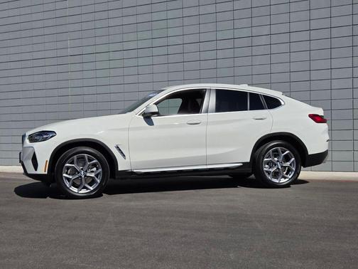 Alpine White 2025 BMW X4 xDrive30i