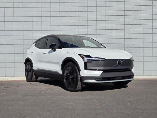 Crystal White 2026 Volvo EX30 TWIN MOTOR CROSS COUNTRY ULTRA