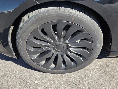 Black 2024 Tesla Model 3 Long Range